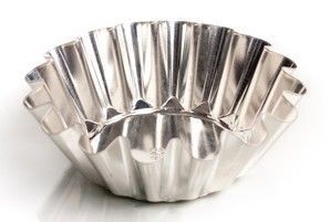 Форма для кекса 18,7*6,7см белая жесть вес 100г КФ-15.000 (45)