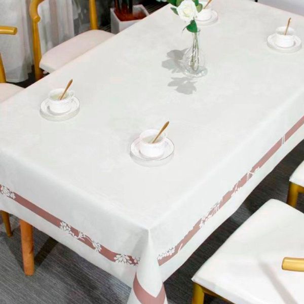 Клеенка ПВХ на тканевой основе из полиуретана с перфорацией 1,4*20м ULA